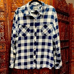 Natural Reflections Blue and White Casual Button Down Shirt with Plaid Pattern
